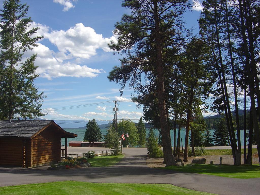 Somers Bay Log Cabin Lodging Hotel Exterior photo